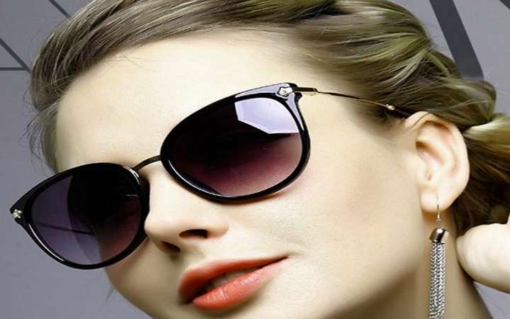 चश्मे का अविष्कार कैसे हुआ | चश्मा लगाने की शुरुआत कैसे हुई?